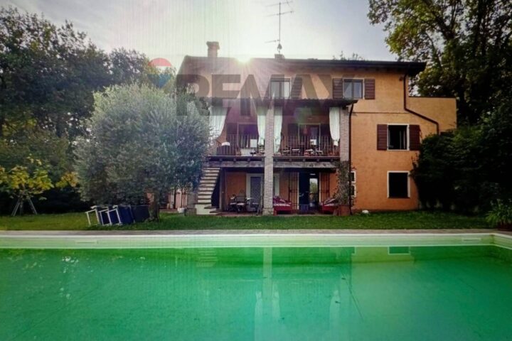 – Desenzano del Garda